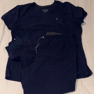 Women’s Beyond Navy Scrub set
